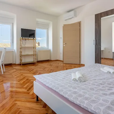 Holiday home Hundefreundliches Nur 270 Meter Zum Mit Meerblick, Tischtennis, Grillbereich