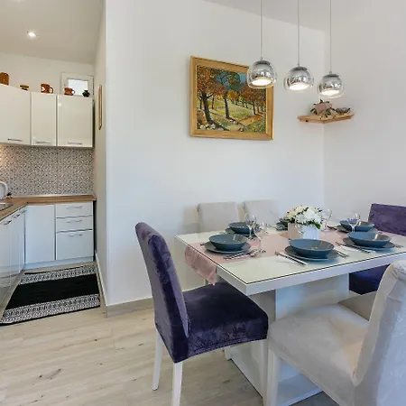 Holiday home Hundefreundliches Nur 270 Meter Zum Mit Meerblick, Tischtennis, Grillbereich