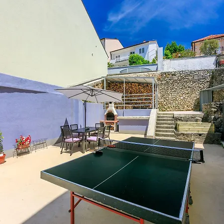 Ferienhaus Hundefreundliches Nur 270 Meter Zum Mit Meerblick, Tischtennis, Grillbereich Crikvenica